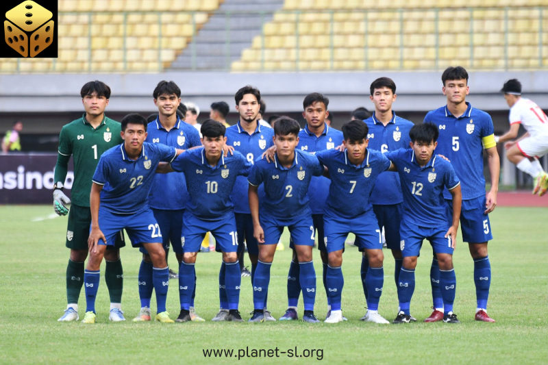 ทีมชาติไทย u19 นักฟุตบอลชายทีมชาติไทย